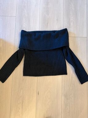 Abercrombie Off-Shoulder Ribbed Women’s Sweater - Black